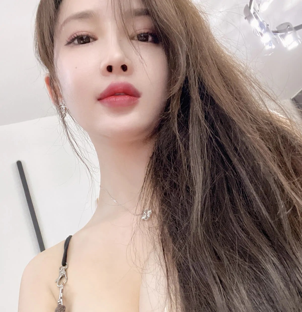 002.周妍希_渔网袜_0025