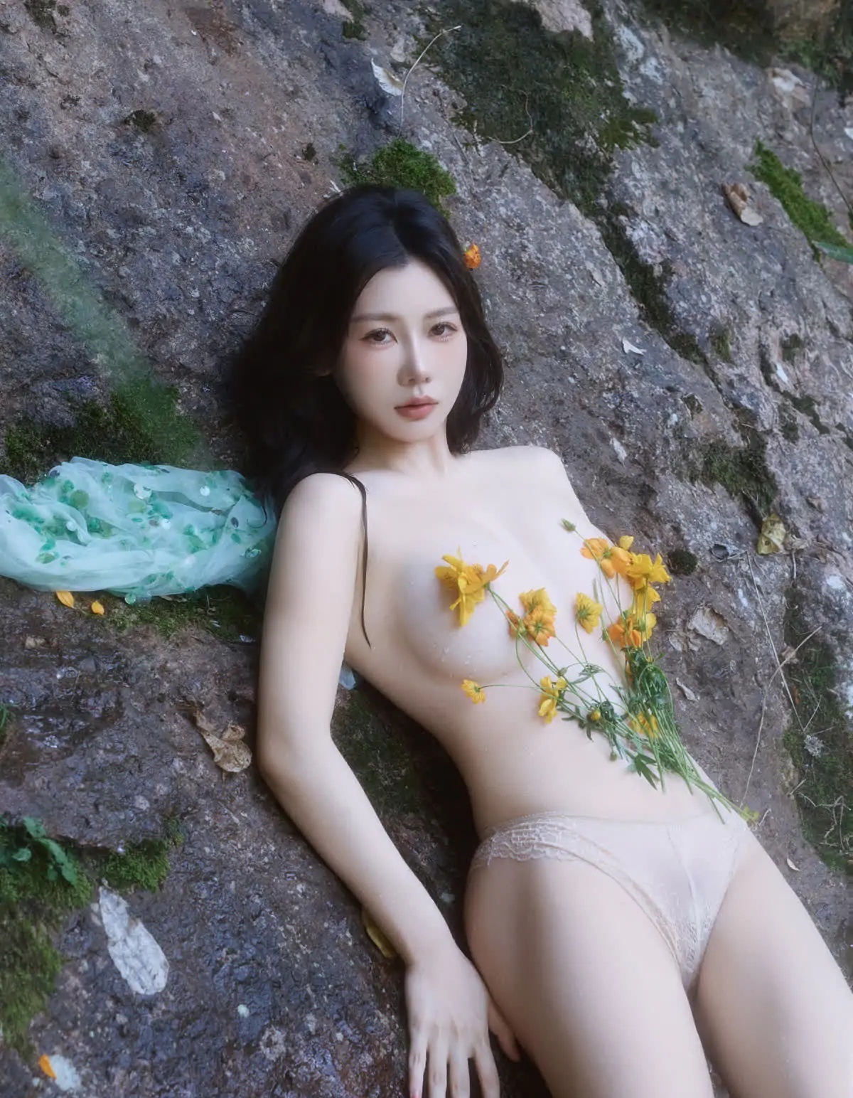 003.尹甜甜 - 内购无水印 户外小溪_c (46)