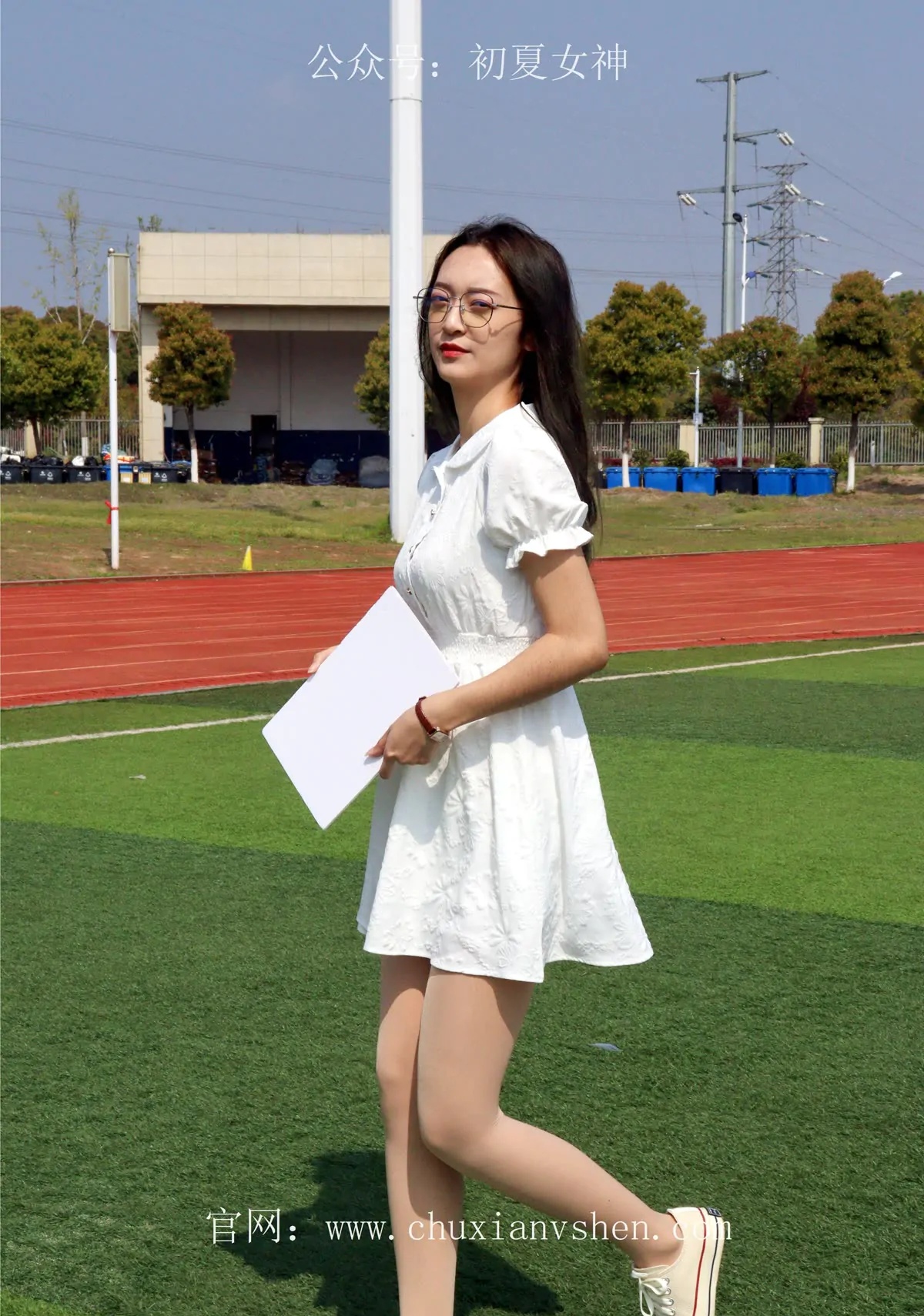 初夏女神_邻家女孩校园生活篇-肉丝帆布鞋_0025