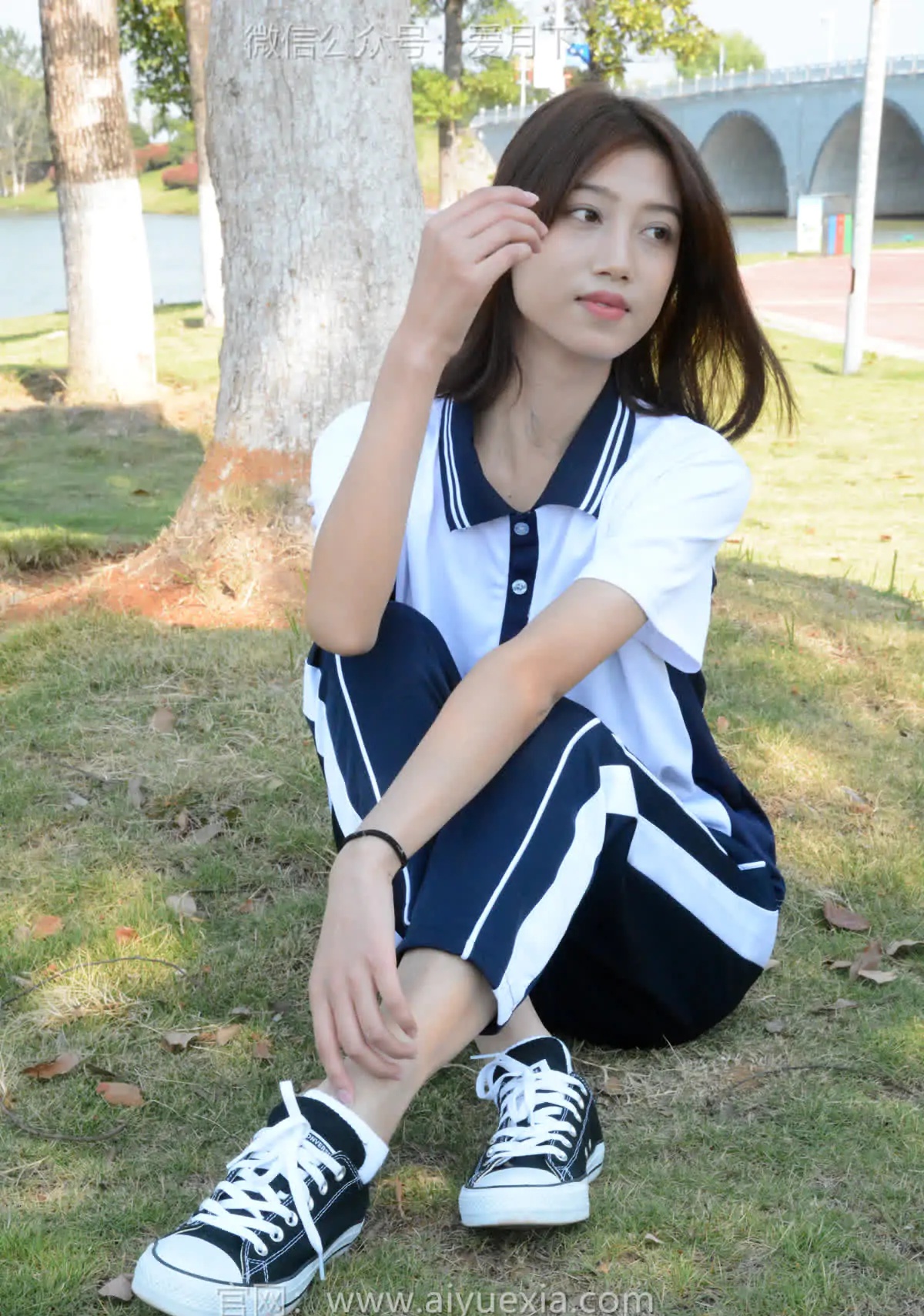 月下摄影_NO.004_秀秀~浅发校服_其实我喜欢酷酷的，今天第一期被安排了校服！_0017