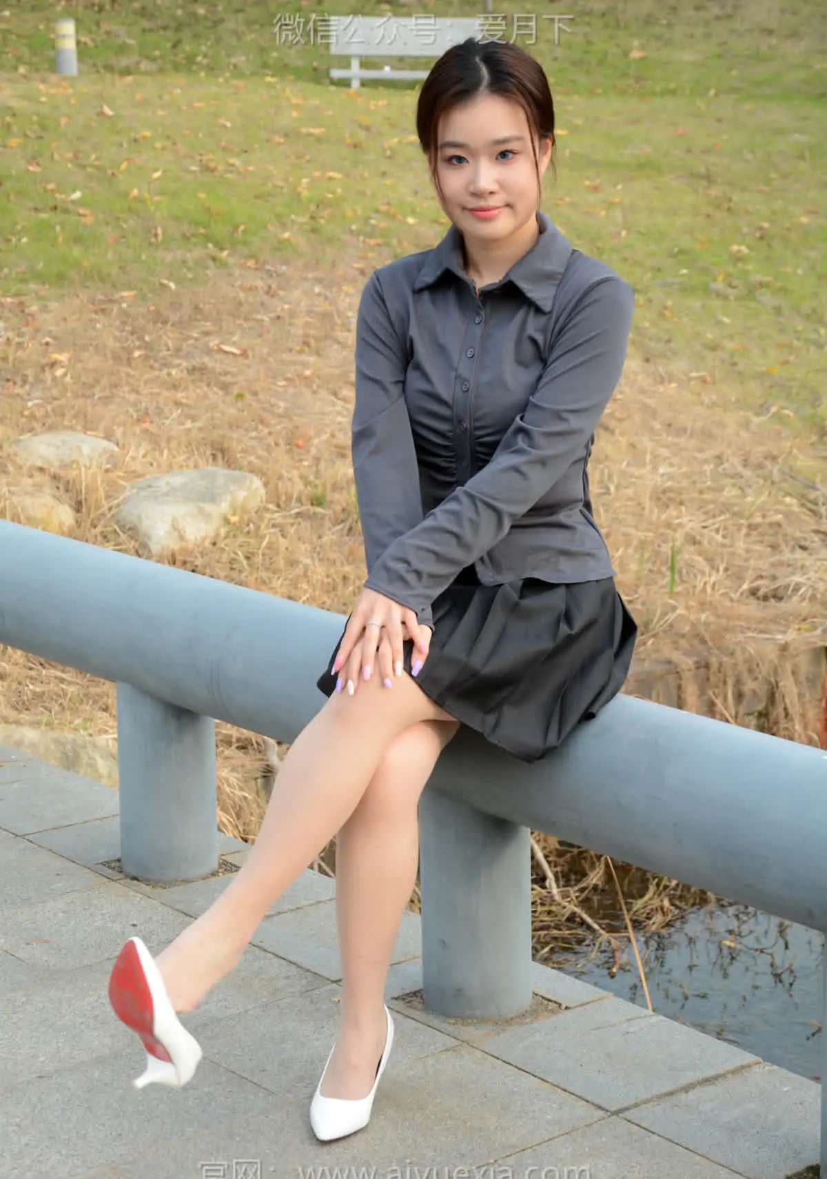 月下摄影_NO.006_茜茜~灰色小JK_这身灰色小JK被我穿出了正装的感觉！_0075