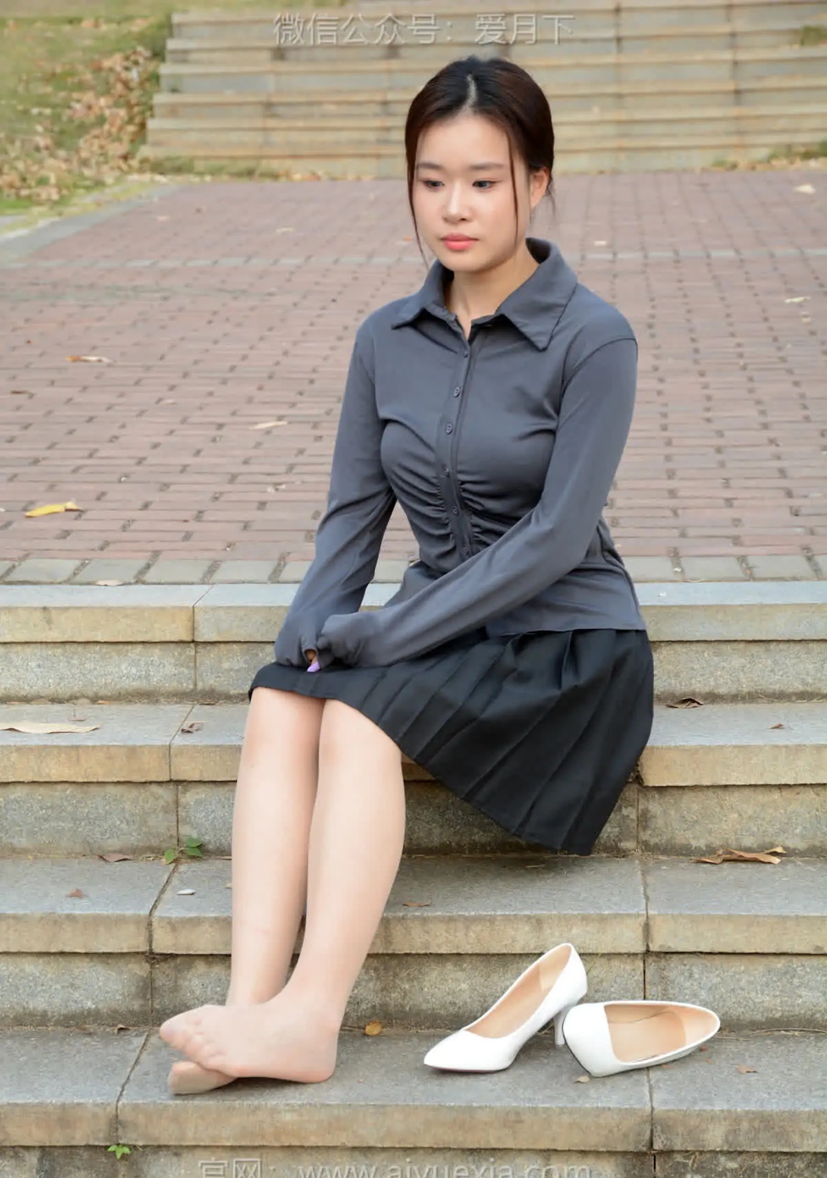 月下摄影_NO.006_茜茜~灰色小JK_这身灰色小JK被我穿出了正装的感觉！_0075