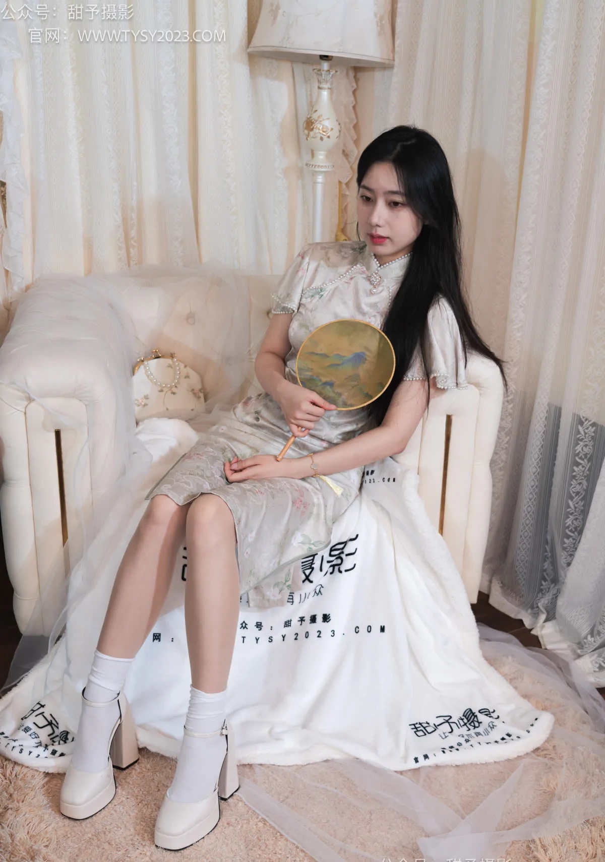 甜予摄影_鱼鱼-皮鞋、白棉袜、裸足_0120