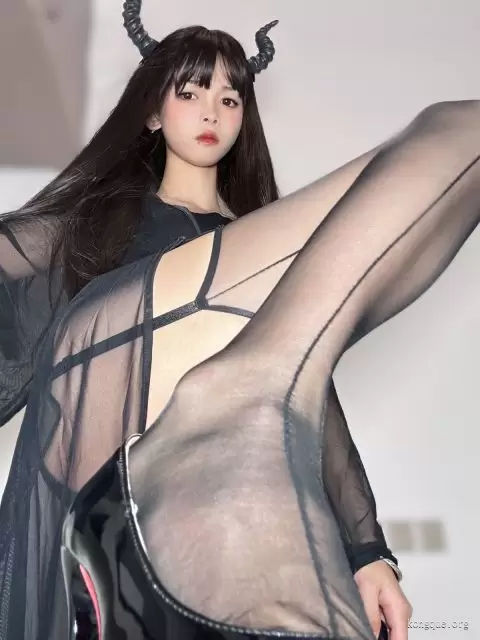 聂傲娇 – 全套合集[19期-2025.8]-妍画集