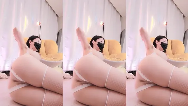 [Korean BJ] y0ur1n12486 2025-11-25-秀人网