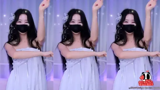 [Korean BJ] moem9e9 2025-12-13-秀人网