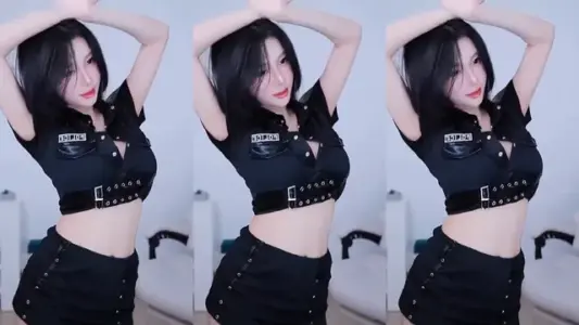 [Korean BJ] you020731 2025-12-18-秀人网