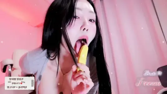 [Korean BJ] freezia 2025-12-22-秀人网