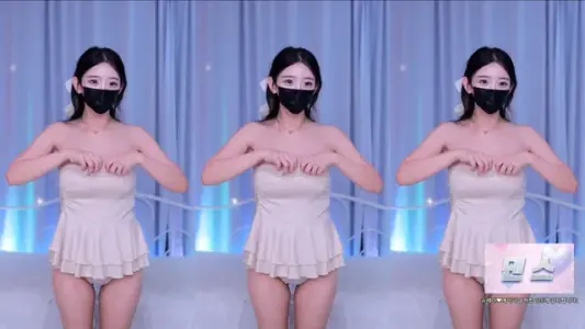 [Korean BJ] moem9e9 2025-10-03-秀人网